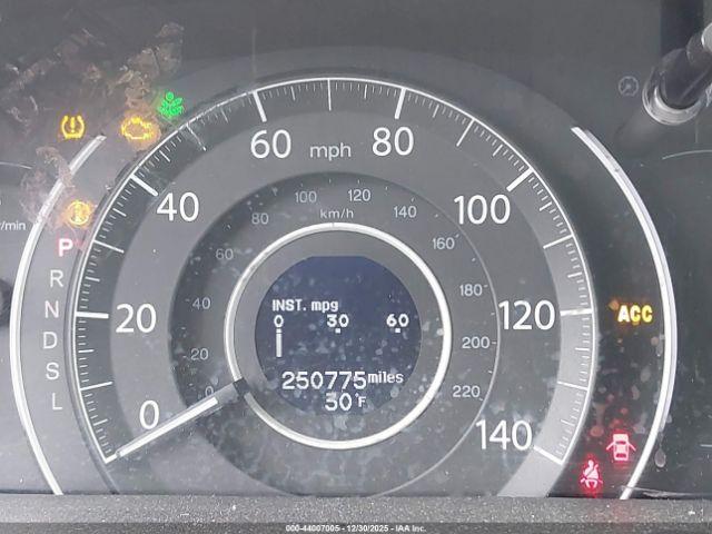 Honda CR-V Touring Image 8