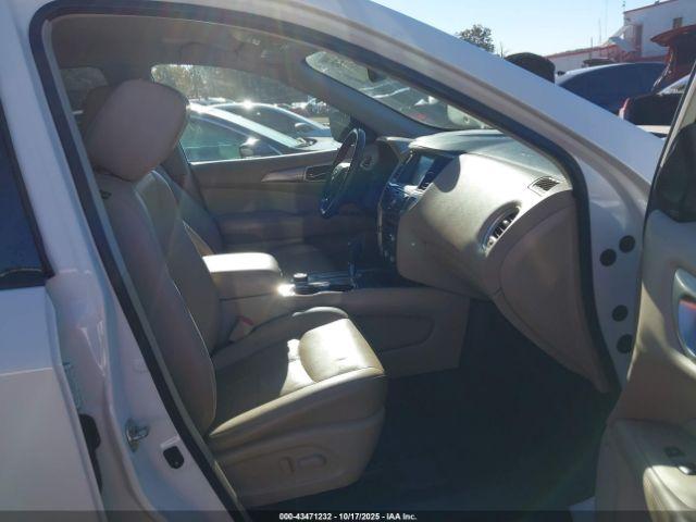 Nissan Pathfinder Sl Image 9