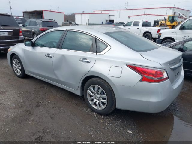 Nissan Altima Image 6