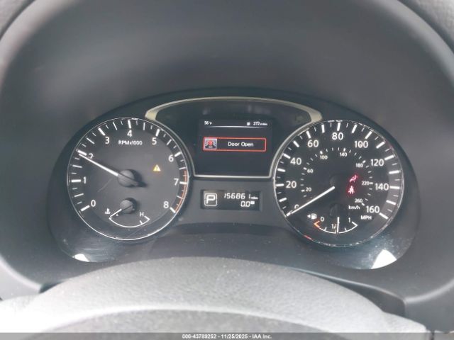 Nissan Altima Image 9