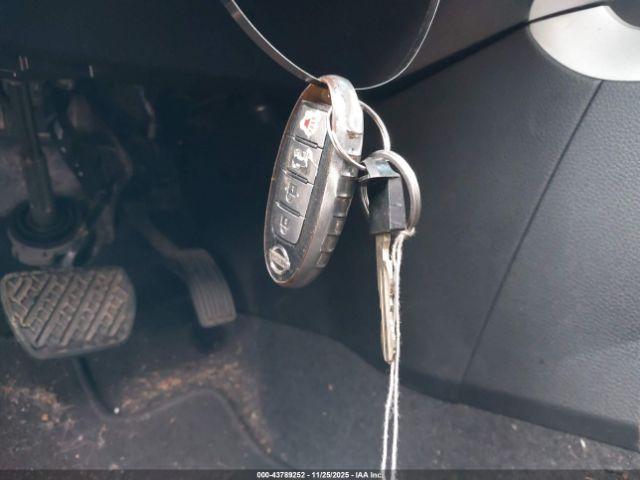 Nissan Altima Image 11