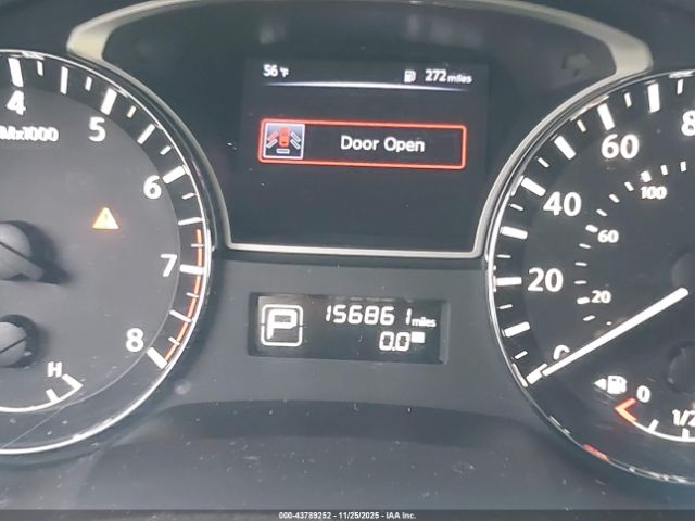 Nissan Altima Image 12