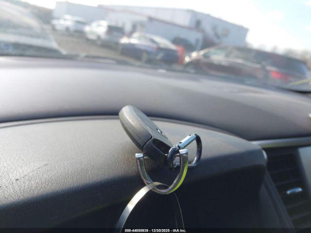 Nissan Pathfinder Sl Image 2