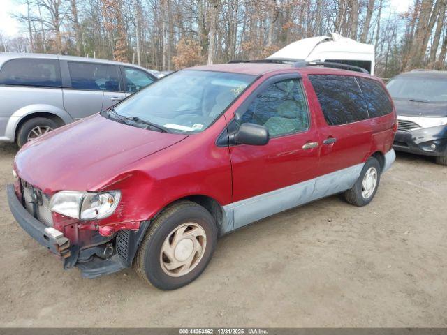 Toyota Sienna Le Image 4