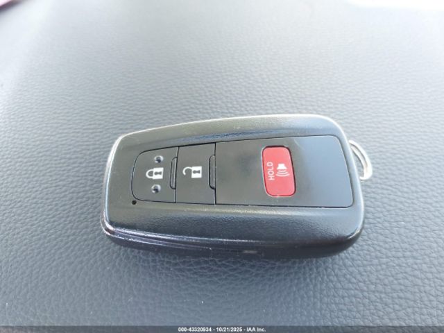 Toyota RAV4 Xle Image 10