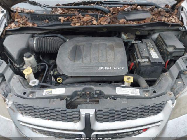 Dodge Grand Caravan Image 6