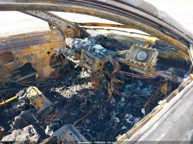 Toyota Camry Image 8