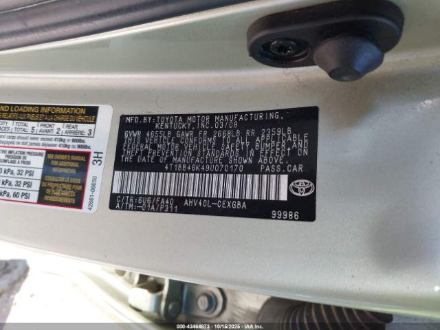 Toyota Camry Image 9