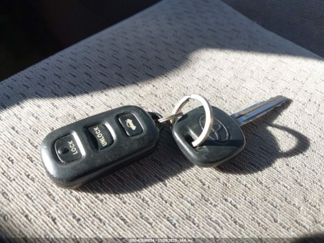 Toyota Camry Le V6 Image 8