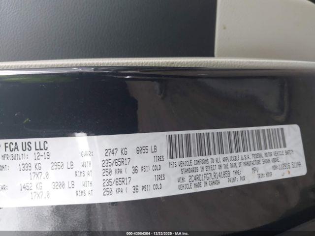 Chrysler Pacifica Touring Image 6