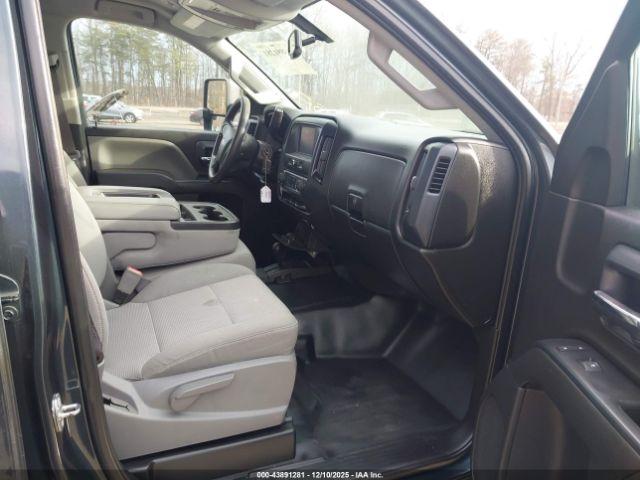 Chevrolet Silverado 2500 Wt Image 14