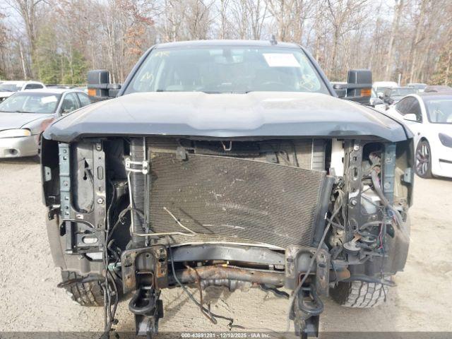 Chevrolet Silverado 2500 Wt Image 15