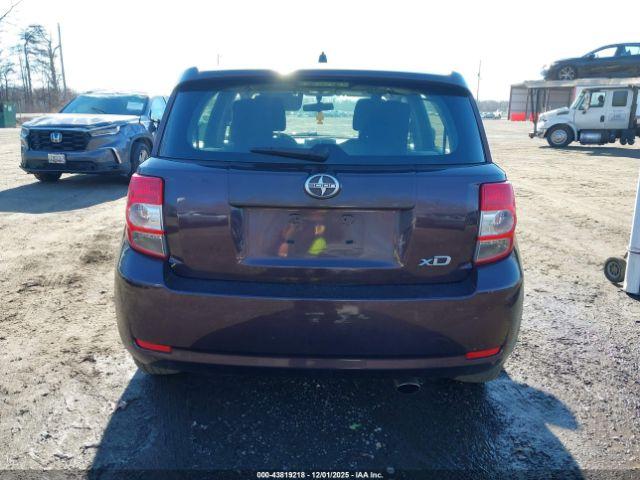 Scion xD Image 12