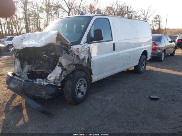 Chevrolet Express Work Van Image 2