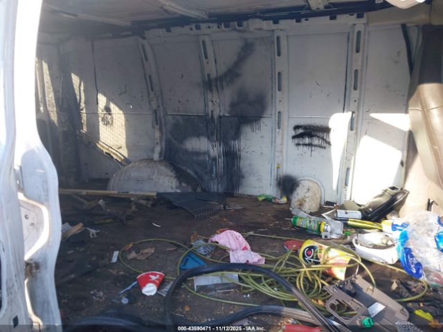 Chevrolet Express Work Van Image 14