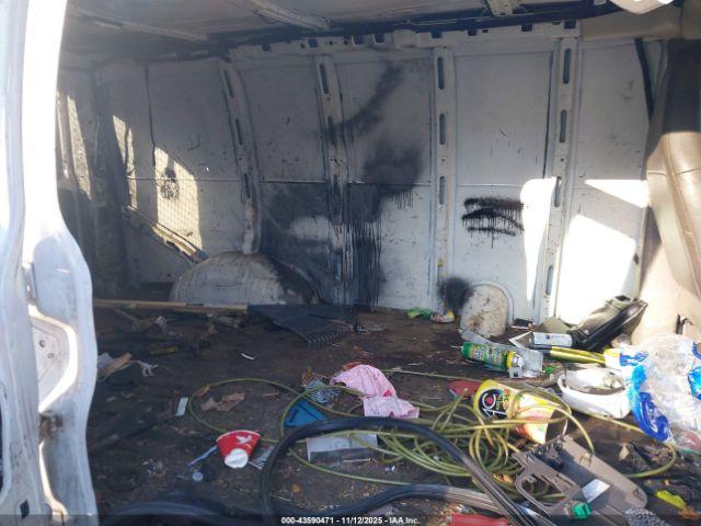 Chevrolet Express Work Van Image 14