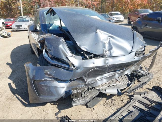 Tesla Model 3 Performance Image 13