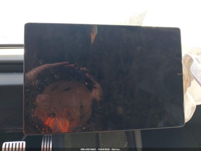 Tesla Model 3 Performance Image 16