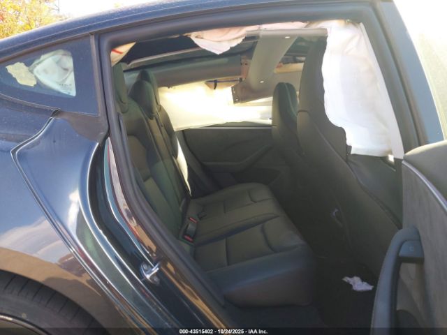 Tesla Model 3 Performance Image 7