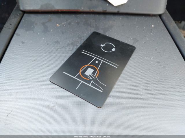 Tesla Model 3 Performance Image 14