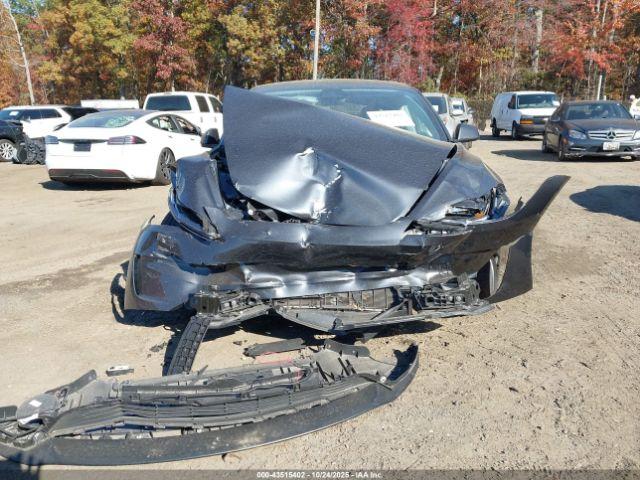 Tesla Model 3 Performance Image 3