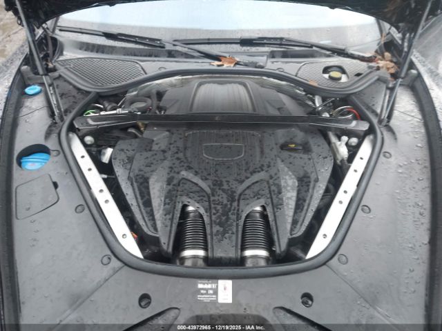 Porsche Panamera 4 Image 2