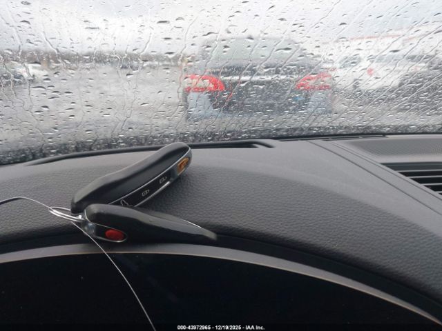 Porsche Panamera 4 Image 11