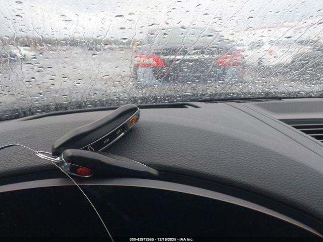 Porsche Panamera 4 Image 11