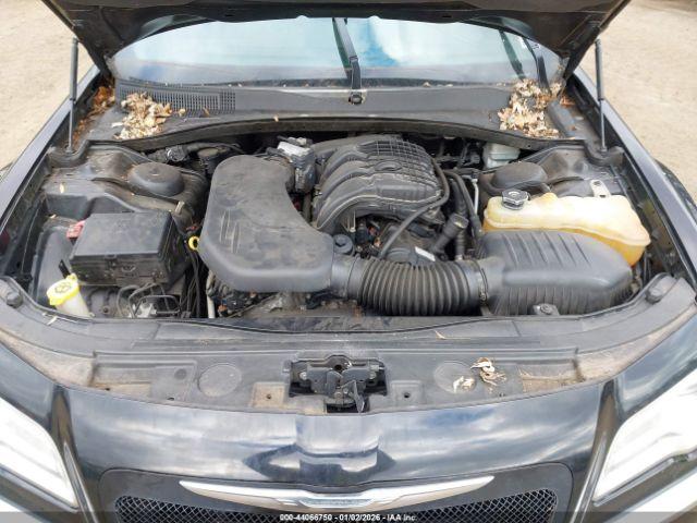 Chrysler 300 Motown Image 7