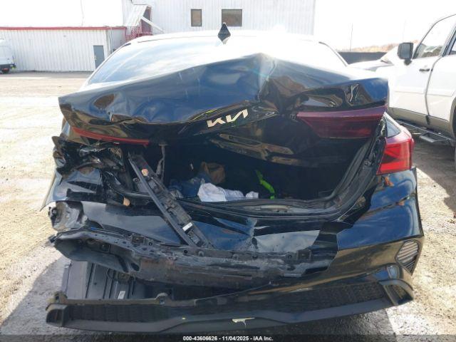 Kia Forte Lxs Image 14