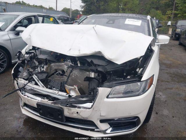 Lincoln Continental Reserve Image 13