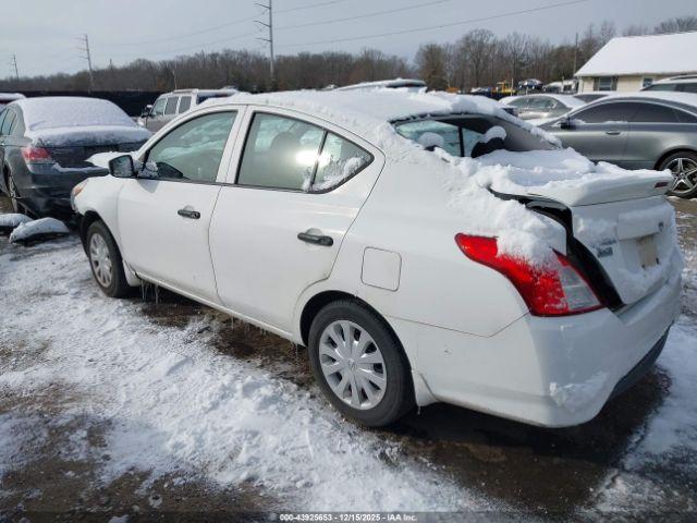 Nissan Versa 1.6 S+ Image 11