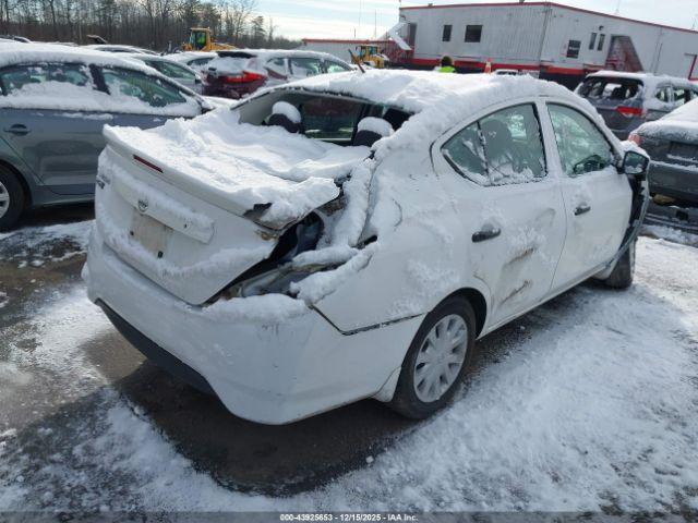 Nissan Versa 1.6 S+ Image 6