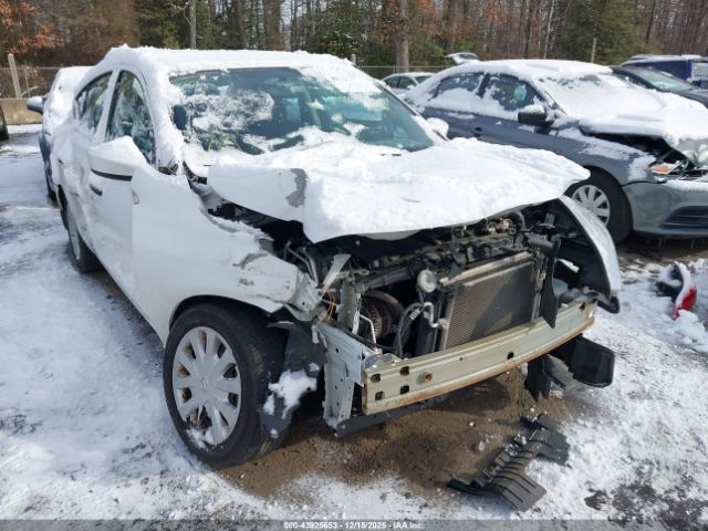 Nissan Versa 1.6 S+ Image 10