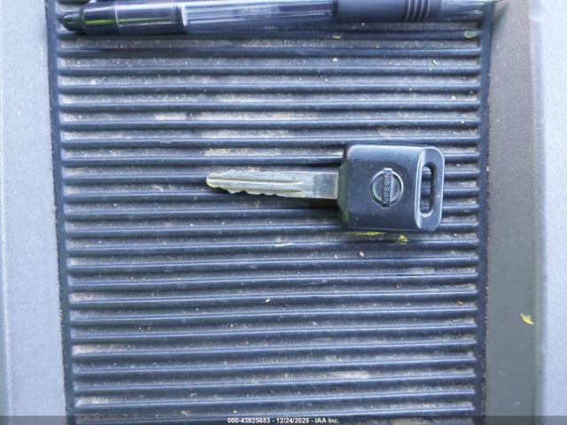 Nissan Versa 1.6 S+ Image 12