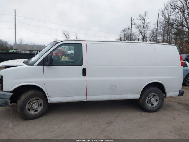 Chevrolet Express Work Van Image 13