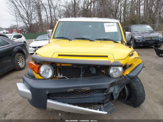 Toyota FJ Cruiser Image 11