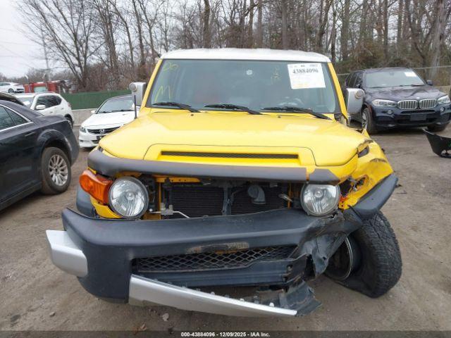 Toyota FJ Cruiser Image 11