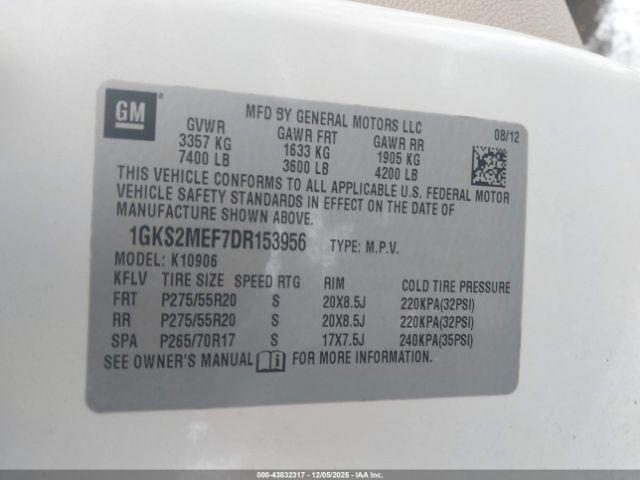 GMC Yukon Denali Image 15