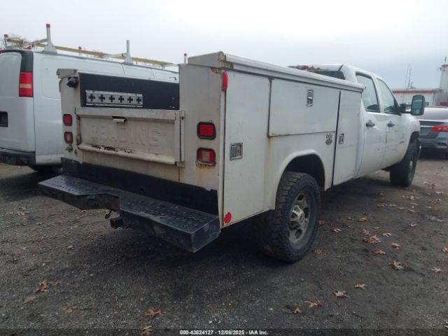 Chevrolet Silverado 2500 Work Truck Image 9