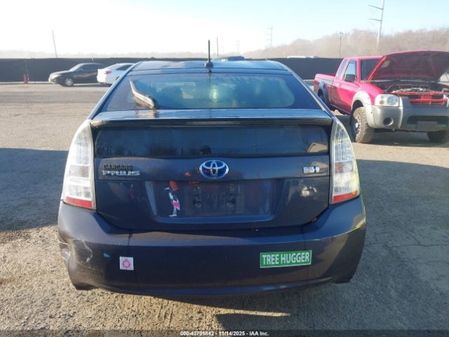Toyota Prius Iii Image 2