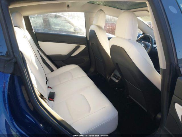Tesla Model 3 Image 7