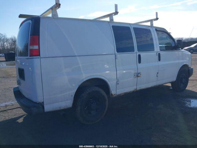 Chevrolet Express Work Van Image 14