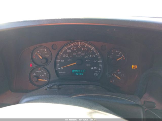 Chevrolet Express Work Van Image 16