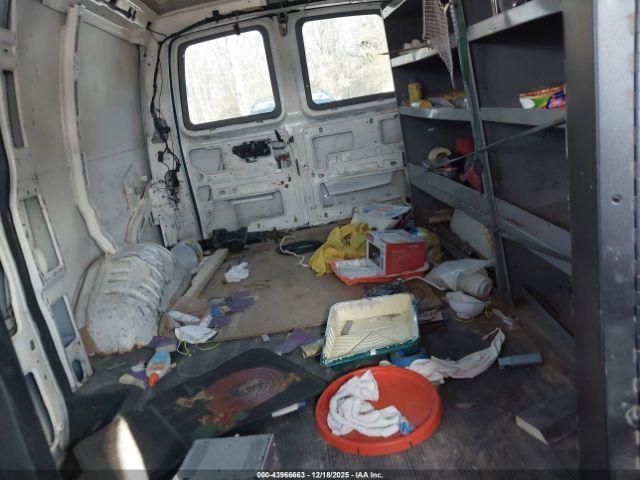 Chevrolet Express Work Van Image 3