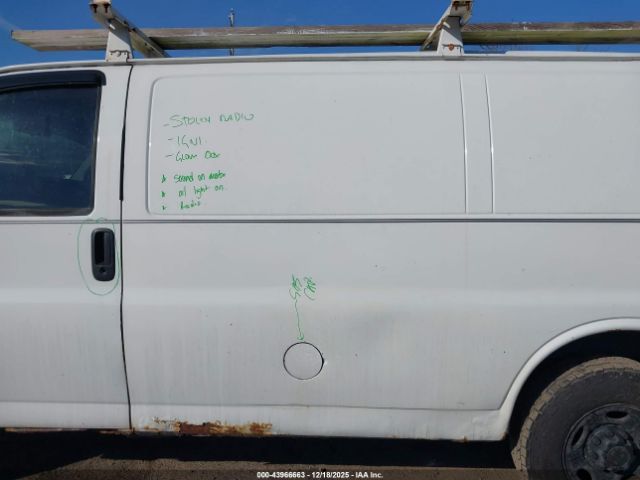 Chevrolet Express Work Van Image 2