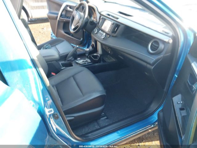 Toyota RAV4 Limited Image 13