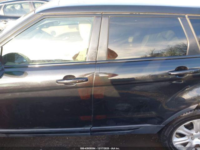 Land Rover Range Rover Evoque Image 11