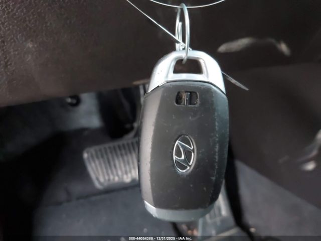 Hyundai SANTA FE Sel Plus Image 11