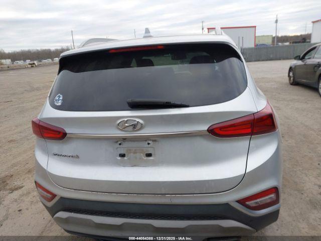 Hyundai SANTA FE Sel Plus Image 5